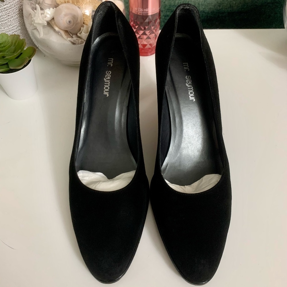 Mr Seymour Suede heels size 9